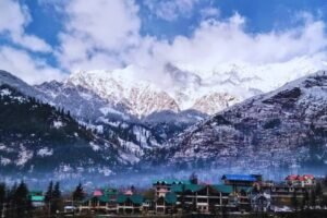 Best Places to Visit in Manali with Snowy Peaks and Adventure Spots